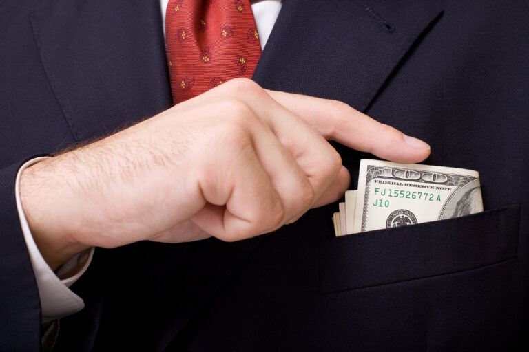 Why Does the U.S. Spend More on Health Care but Get Worse Outcomes? — Medical Tourism Guide