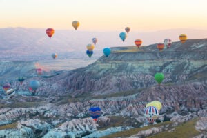 Turkey: Private Cappadocia Tour: Hot Baloon Ride & Museum in Turkey