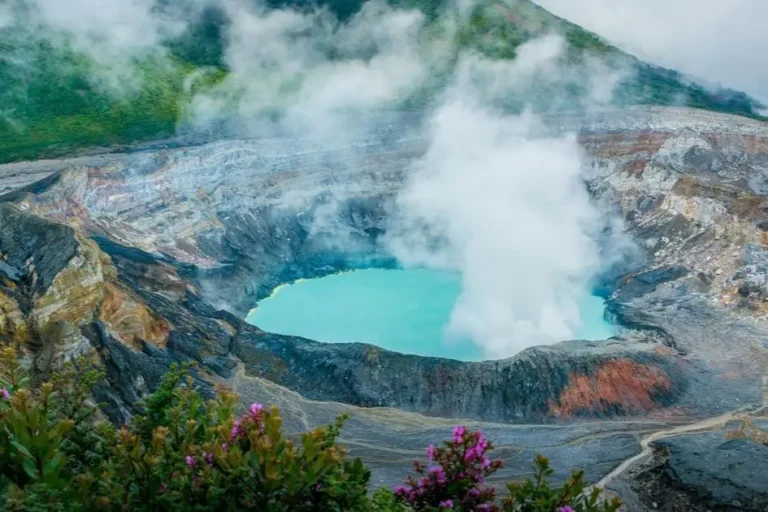 Costa Rica: Full Day Poas Volcano, La Paz Waterfall Gardens and Coffee Plantation Experience — Medical Tourism Package in Costa Rica
