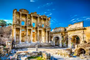 Face and Eyelid Aesthetics Surgery in Turkey