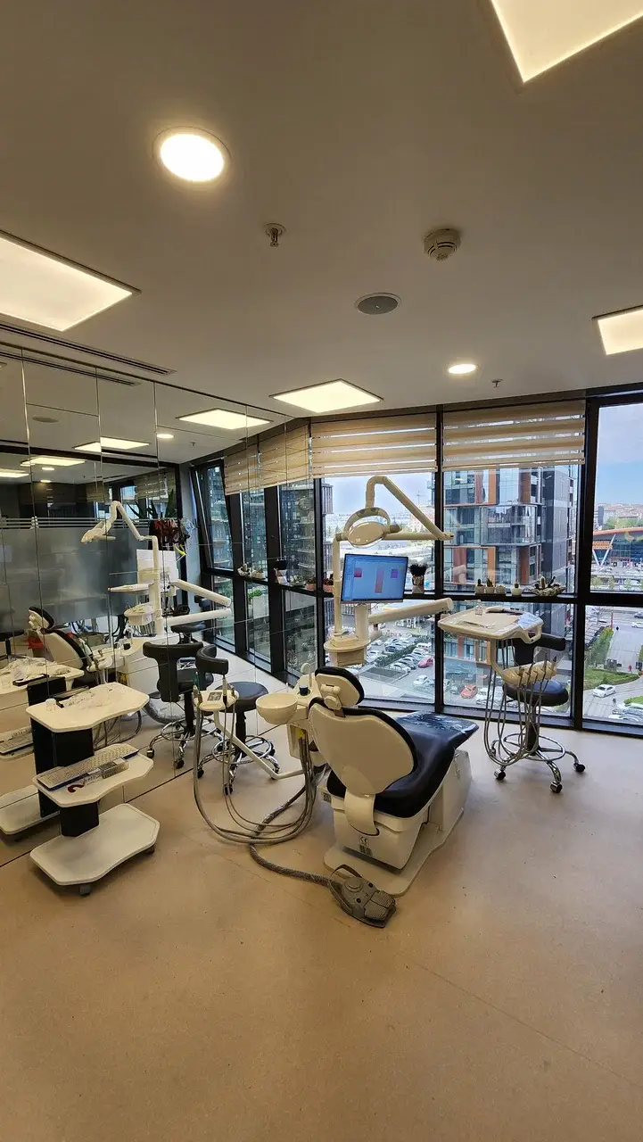 All-on-4/6 Full-Mouth Prosthesis (12–14 Crowns per Arch) in Istanbul, Turkey by Tower Dental Clinic