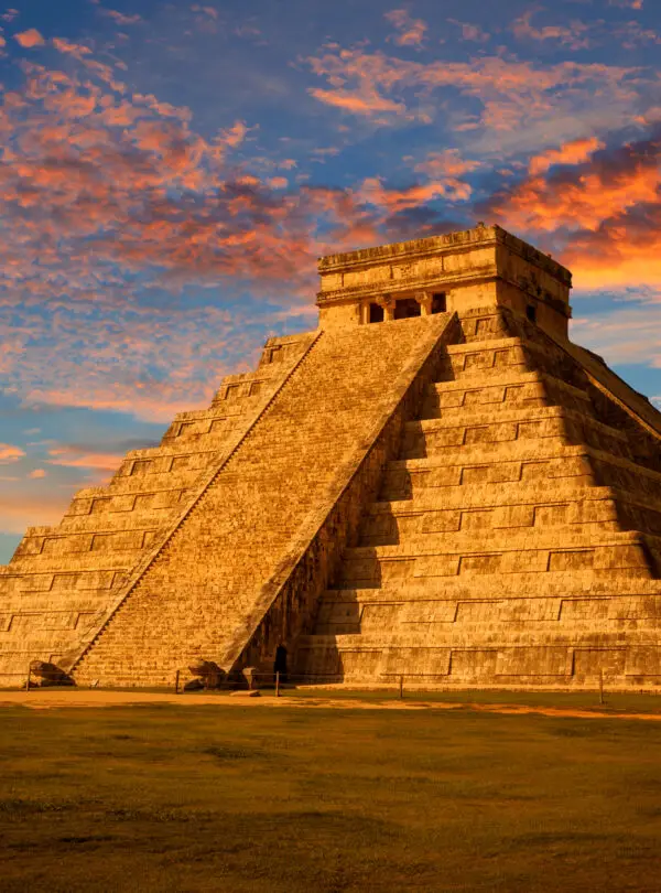El Castillo (Kukulkan Temple) of Chichen Itza at sunset, Mexico