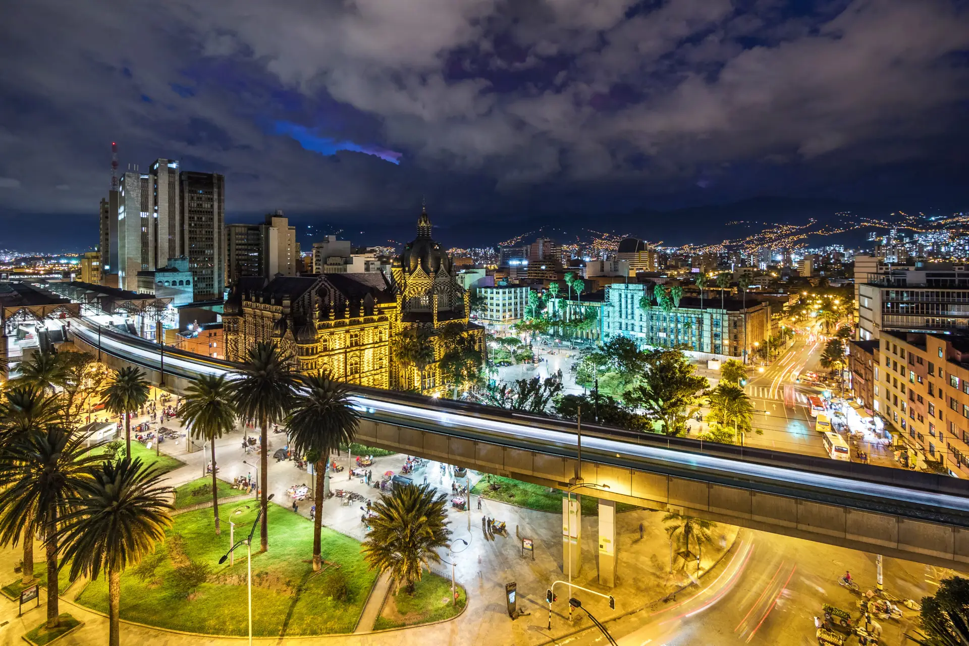 Blepharoplasty (Eyelid) Procedure in Cali, Colombia