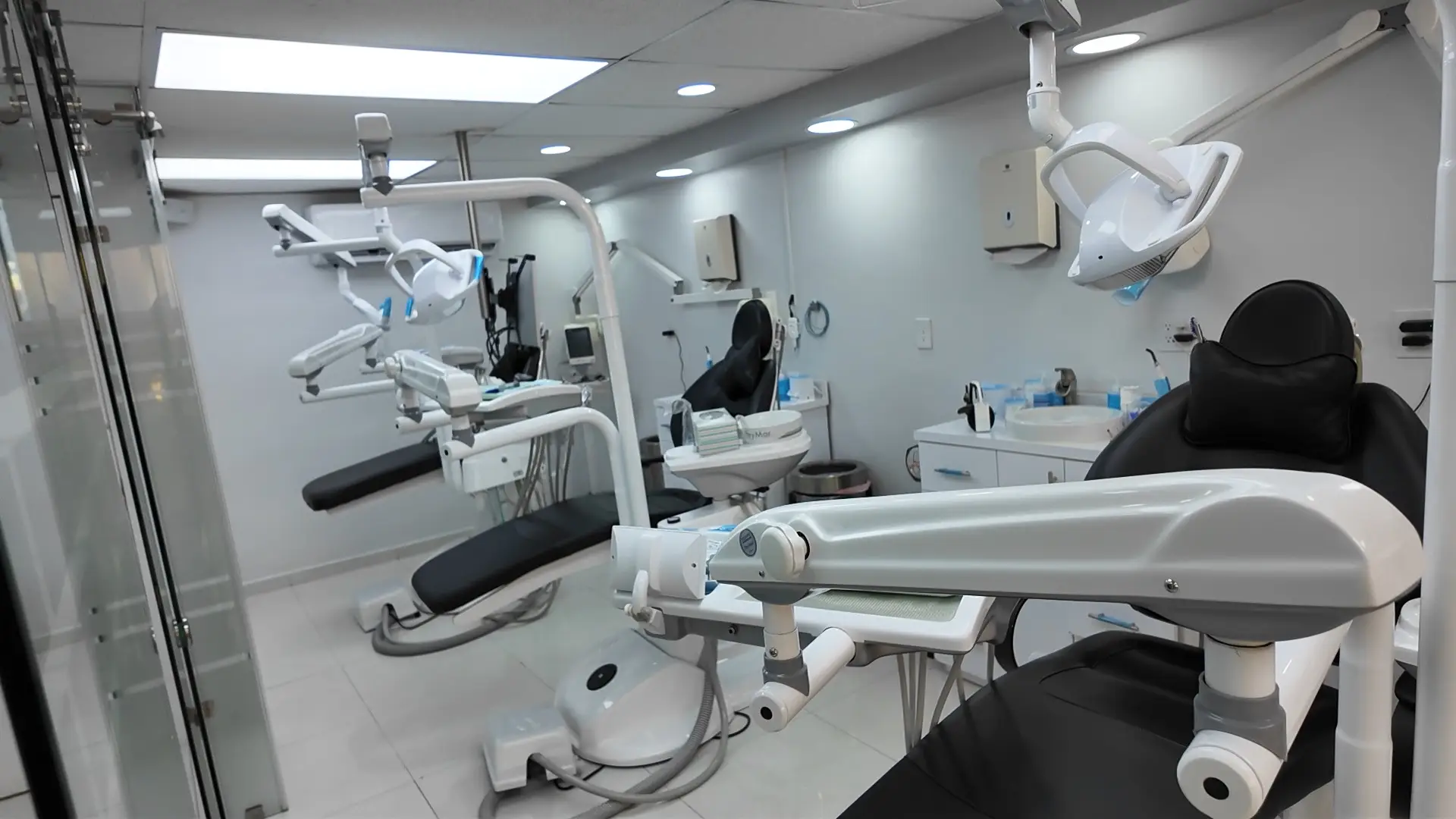 Emax Veneers in Los Algodones, Mexico by Supreme Dental