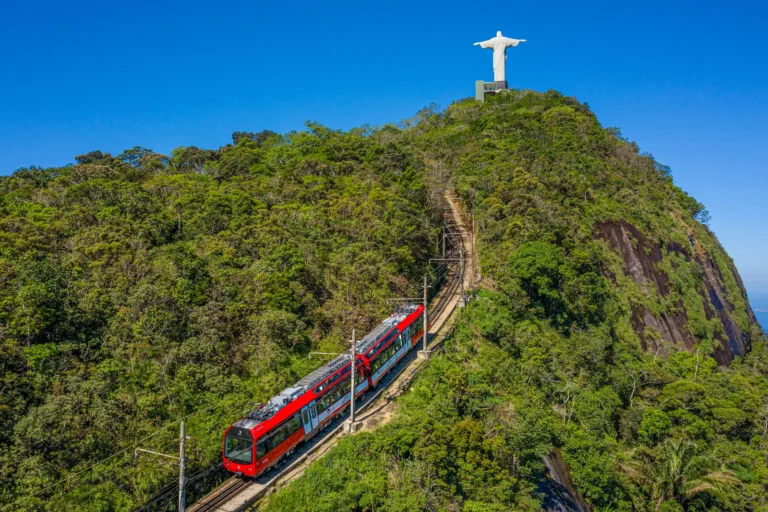 Brazil: Rio de Janeiro: Rio by Day – Corcovado Mountain, Sugar Loaf and Maracanã - Private Tour — Medical Tourism Package in Brazil