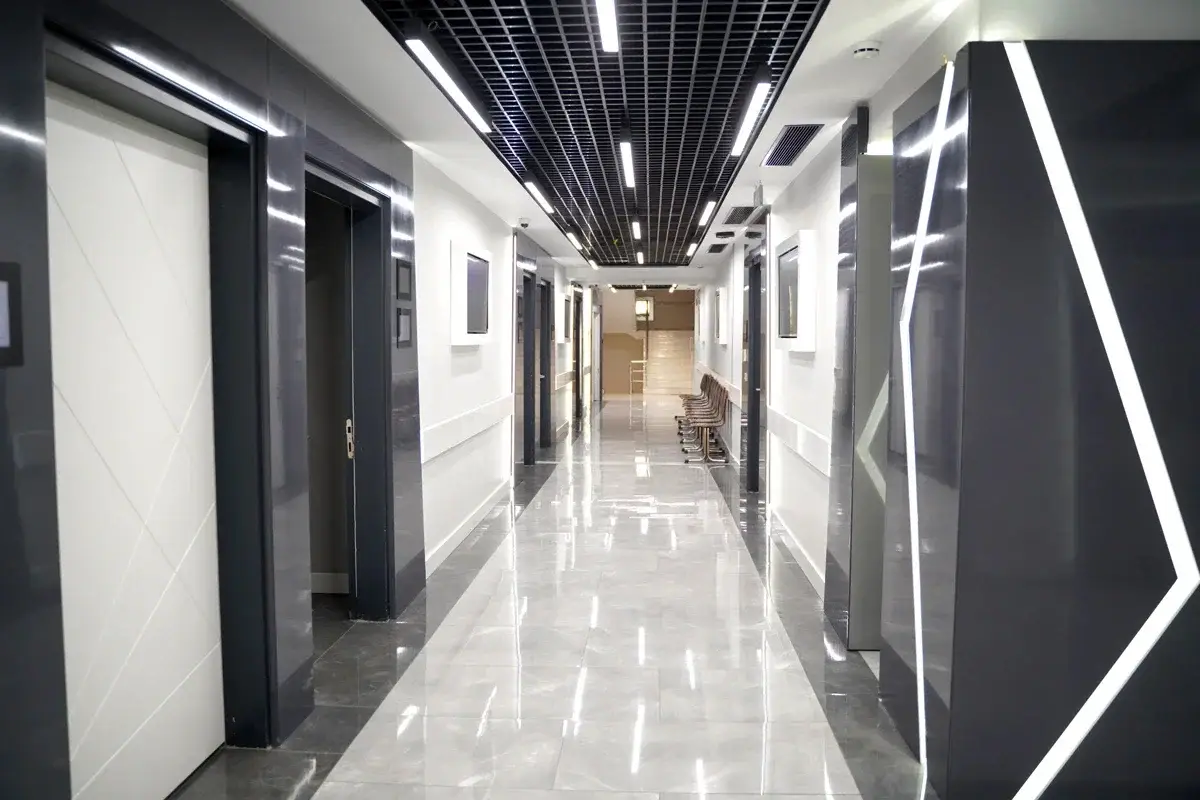 Facelift in Istanbul, Turkey by Avicenna Hospital