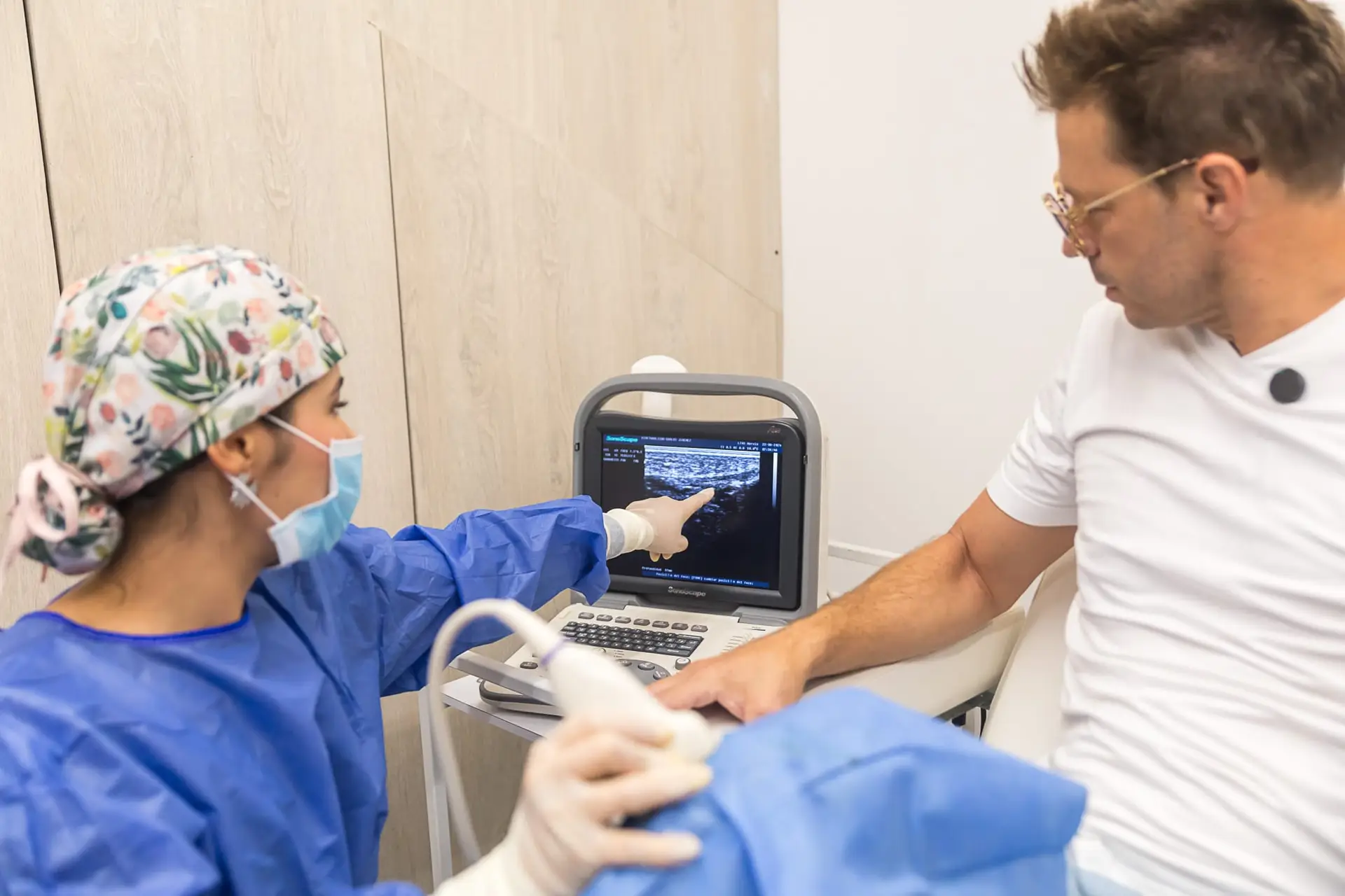 Elbow Treatment with Stem Cells in Medellín, Colombia by StemCell Colombia