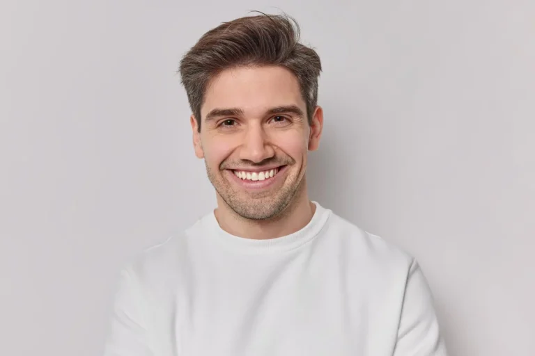 Incisal Resin in Colombia Cost and Clinics