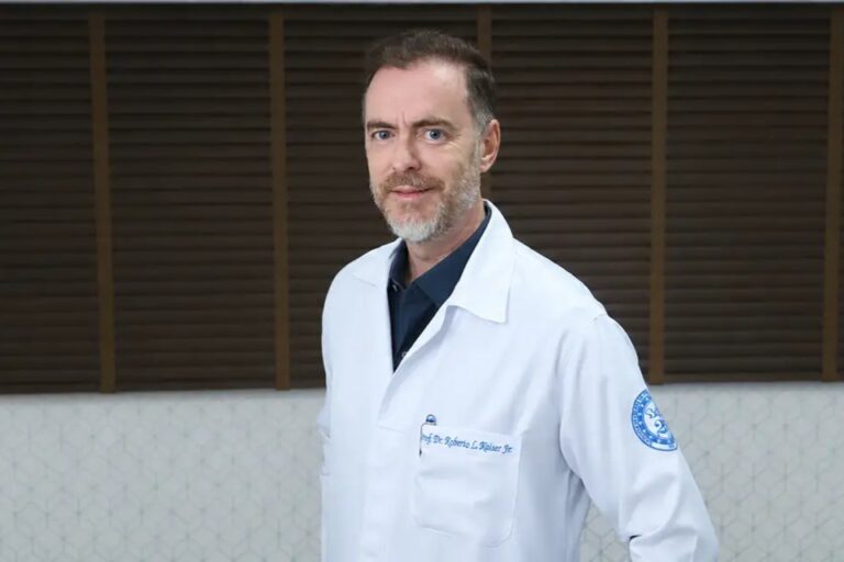 Dr. Kaiser Jr. — Weight Loss Surgery Clinic in Brazil