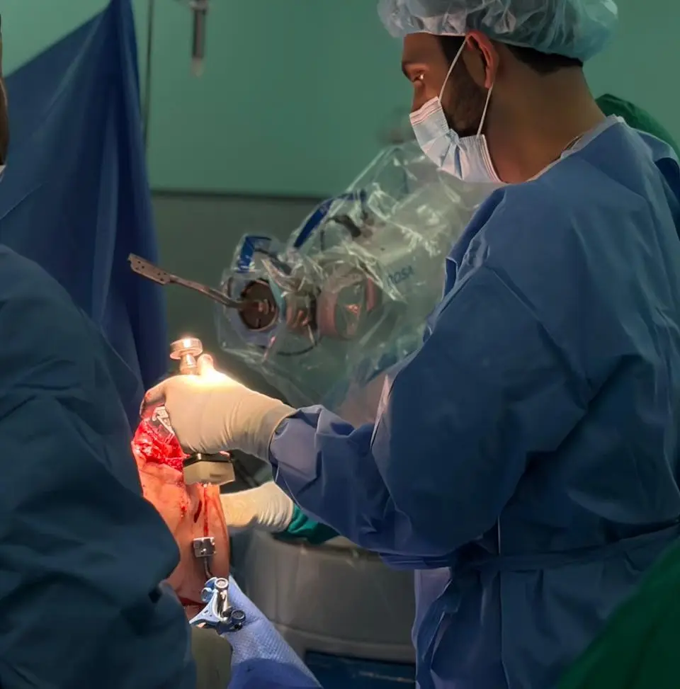 Robotic-Assisted Knee Replacement Surgery in San José, Costa Rica by Dr. Aria Alexander Ravery Morovati — Procedure Gallery Photo