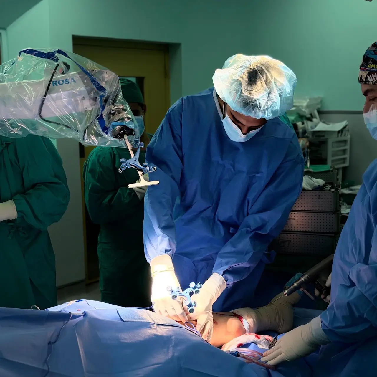 Robotic-Assisted Knee Replacement Surgery in San José, Costa Rica by Dr. Aria Alexander Ravery Morovati — Procedure Gallery Photo