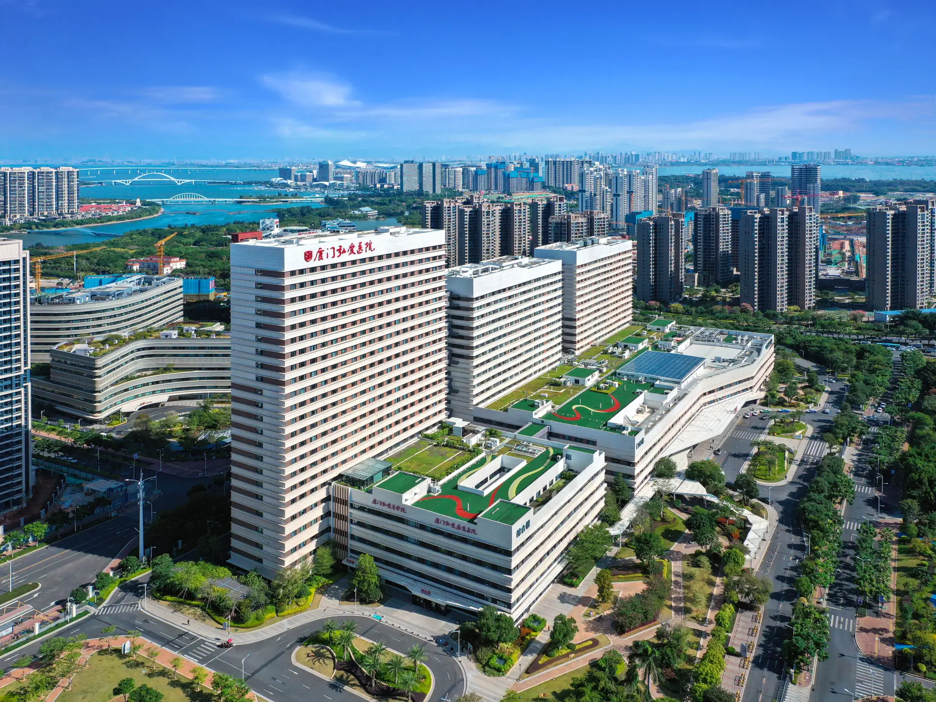 Extracorporeal Shock Wave Lithotripsy in Xiamen, China by Xiamen Humanity Hospital — Procedure Gallery Photo