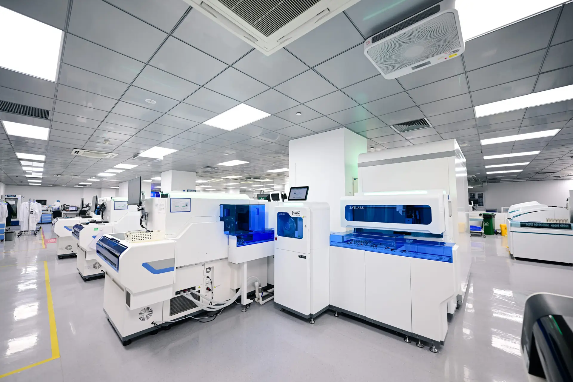 Extracorporeal Shock Wave Lithotripsy in Xiamen, China by Xiamen Humanity Hospital — Procedure Gallery Photo